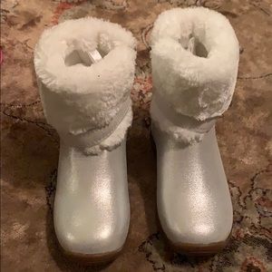 BRAND NEW Osh Kosh Girl’s boots sz 11